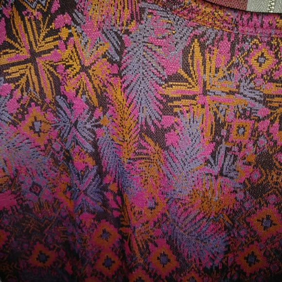 Amelia - Picture 2 of 2